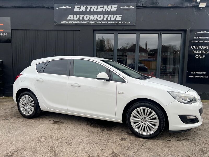 View VAUXHALL ASTRA 1.6 16v Excite Euro 5 5dr