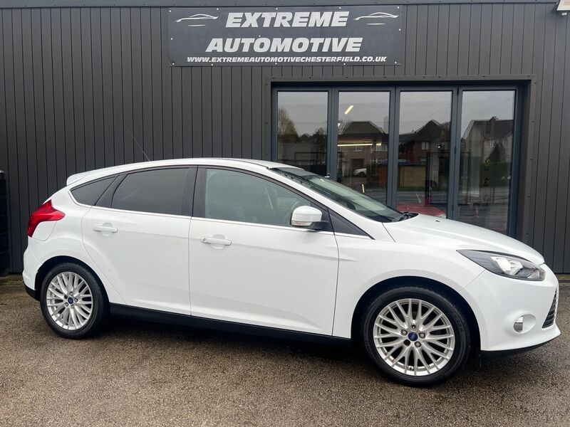 View FORD FOCUS 1.6 Zetec Euro 5 5dr