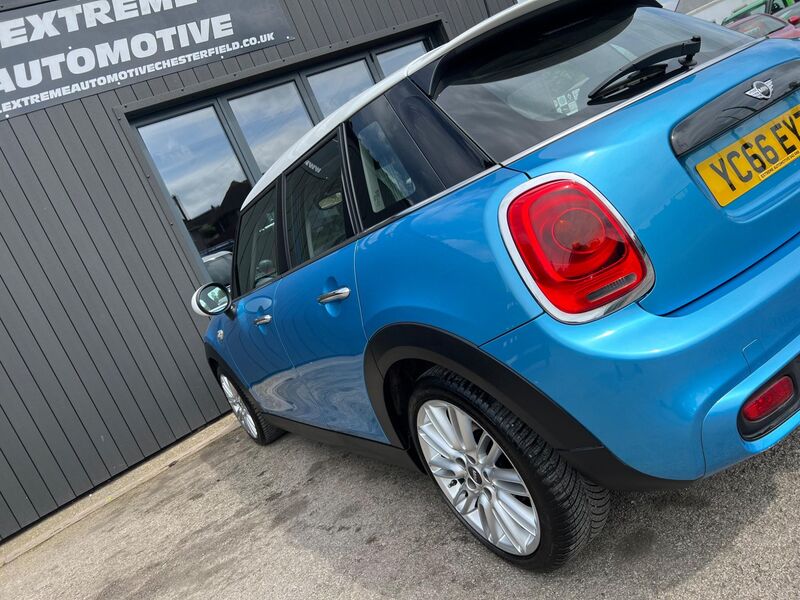 MINI HATCH