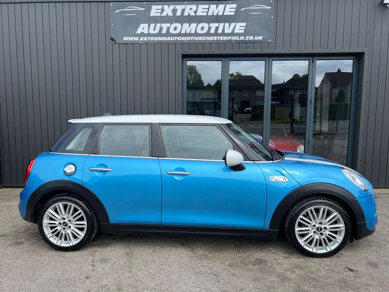 MINI HATCH