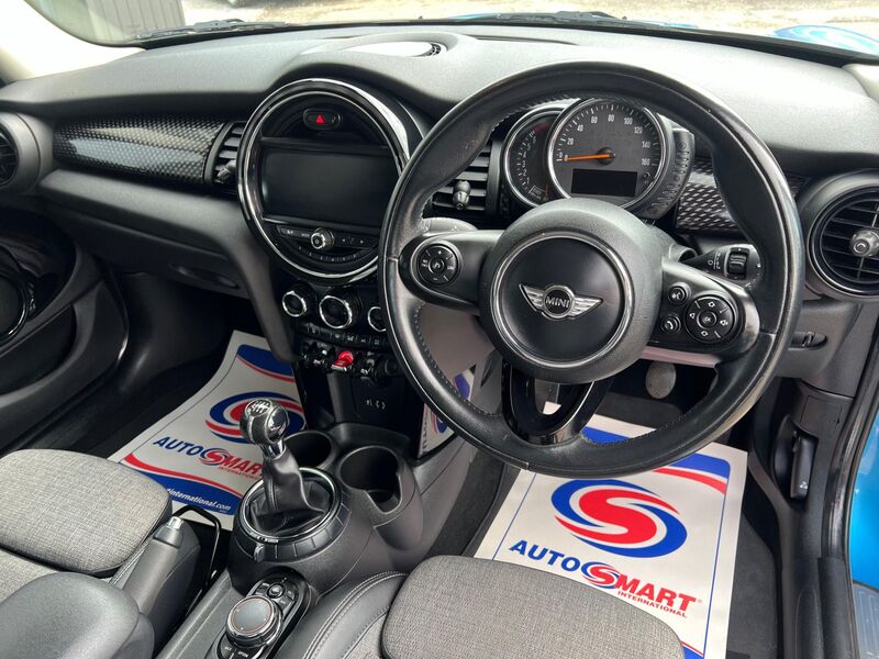 MINI HATCH