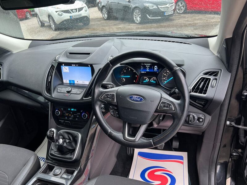 FORD KUGA