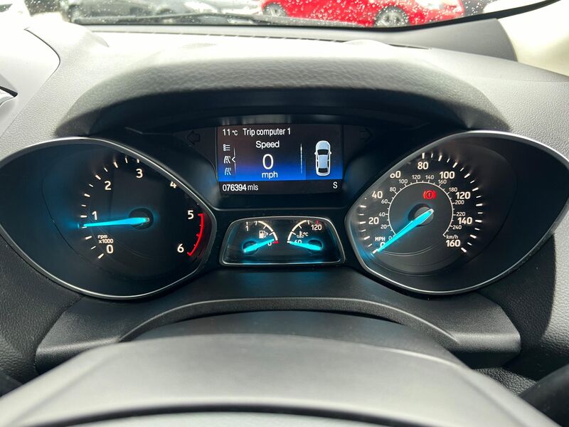 FORD KUGA