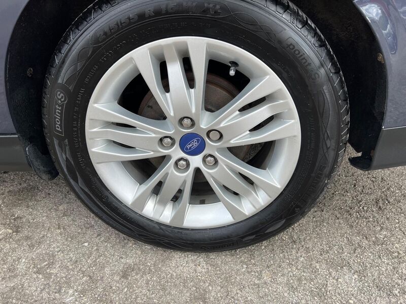 FORD FOCUS