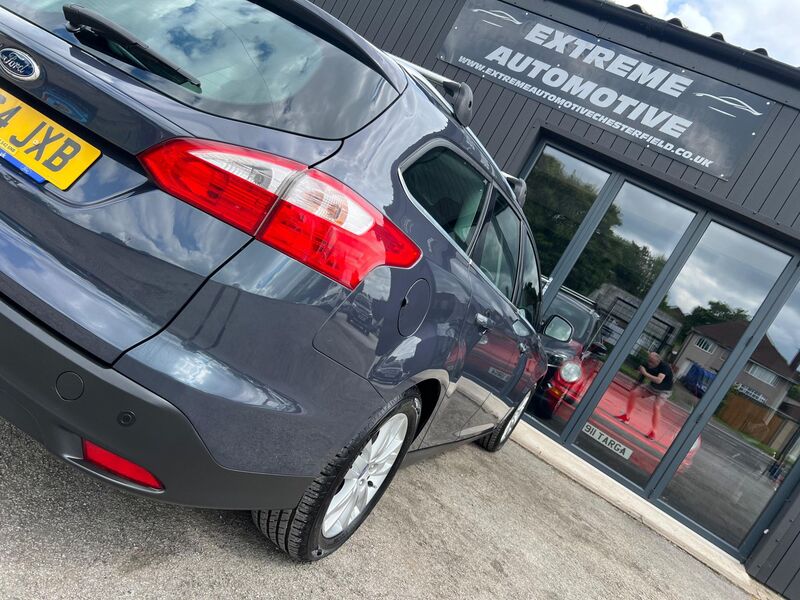 FORD FOCUS