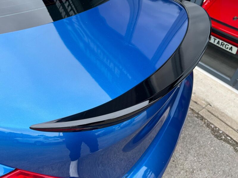 BMW 6 SERIES