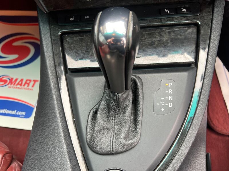 BMW 6 SERIES