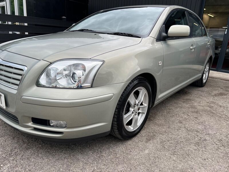 TOYOTA AVENSIS