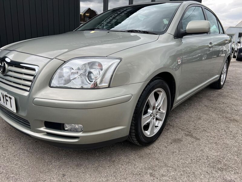 TOYOTA AVENSIS