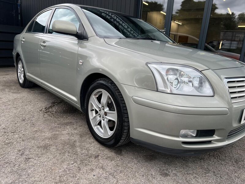 TOYOTA AVENSIS