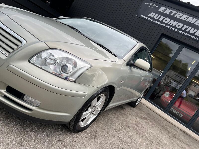 TOYOTA AVENSIS