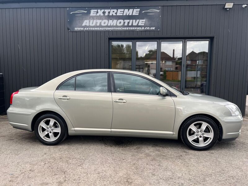 TOYOTA AVENSIS