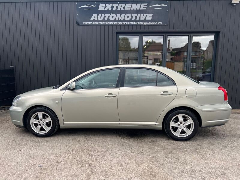 TOYOTA AVENSIS