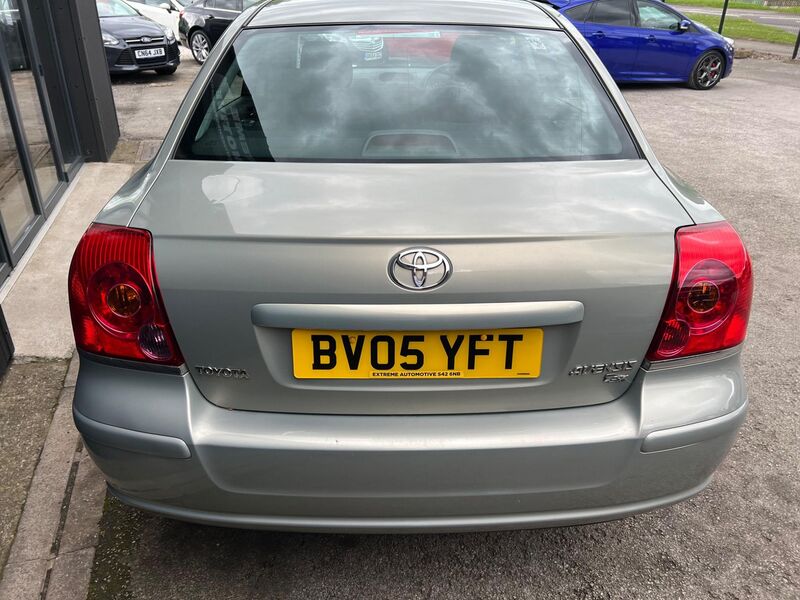 TOYOTA AVENSIS