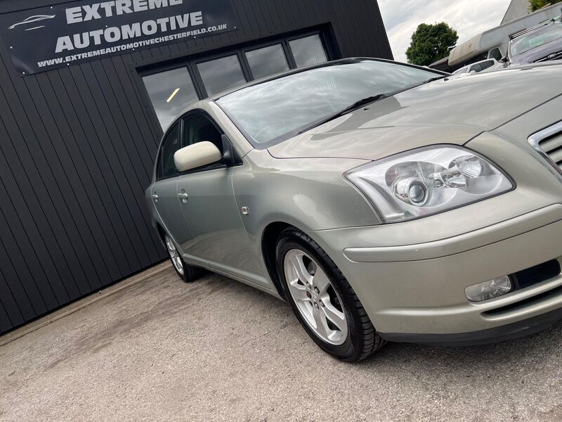 TOYOTA AVENSIS