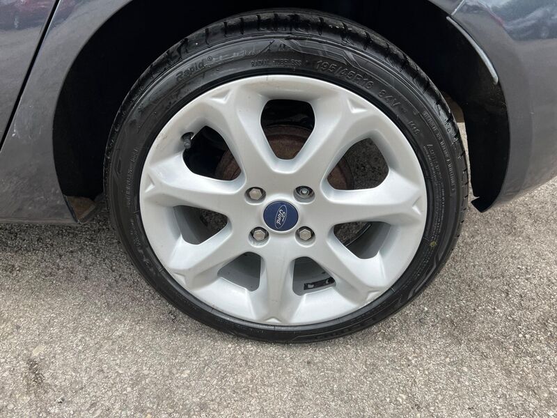 FORD FIESTA