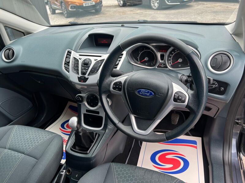 FORD FIESTA