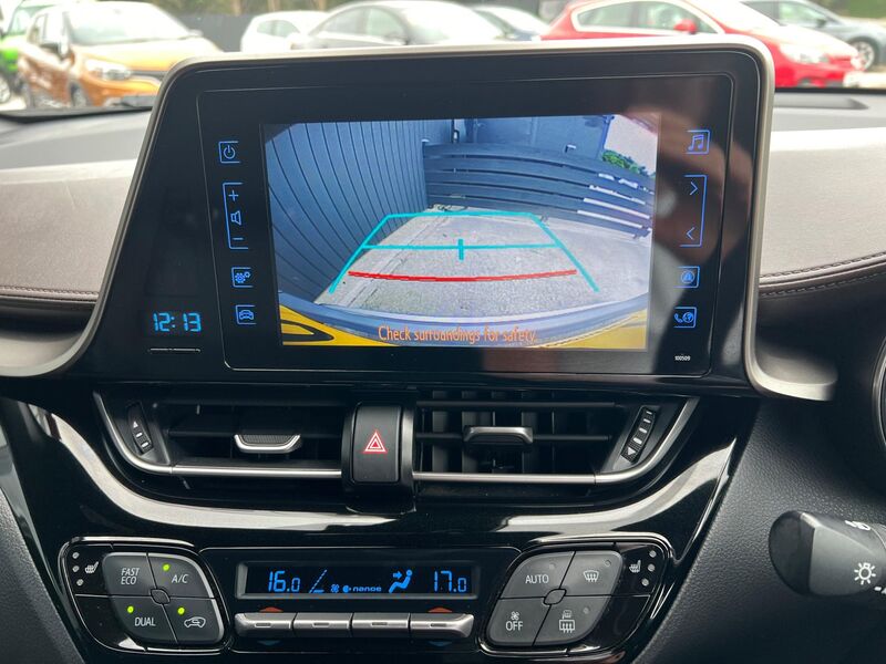 TOYOTA C-HR