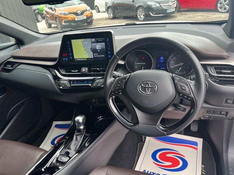 TOYOTA C-HR