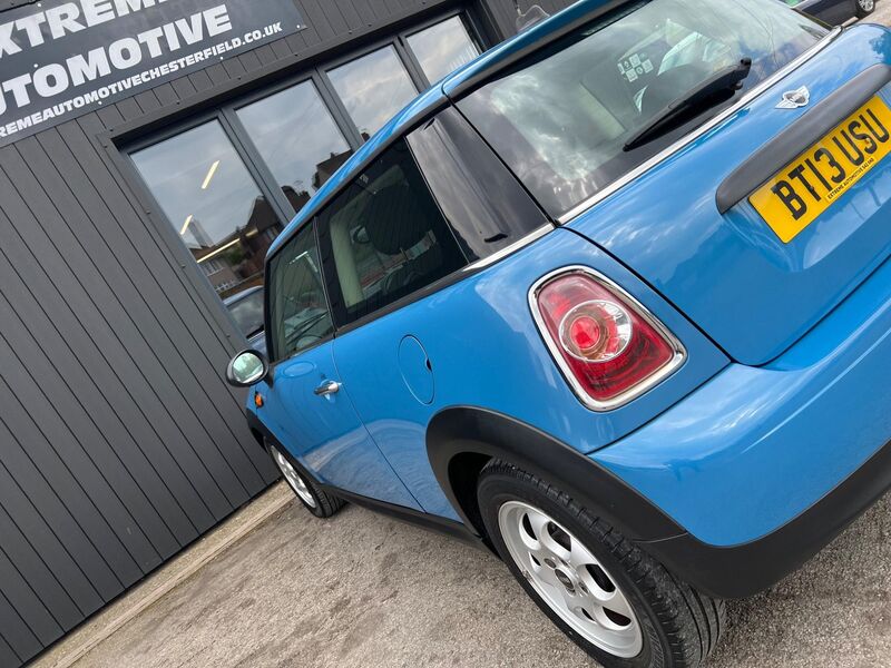MINI HATCH