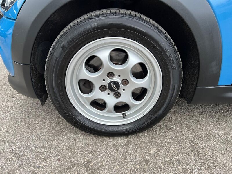 MINI HATCH