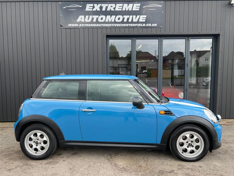 MINI HATCH
