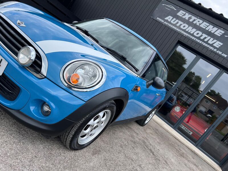 MINI HATCH