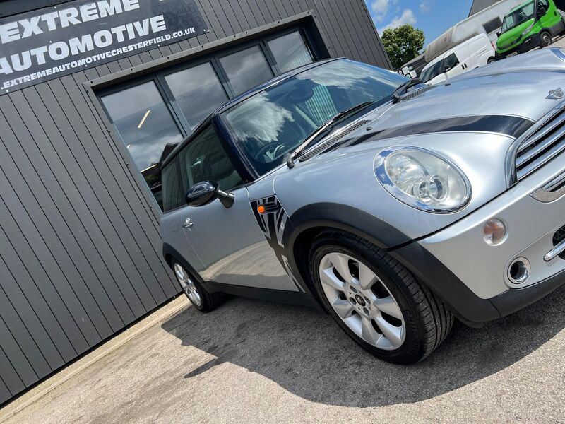 MINI HATCH