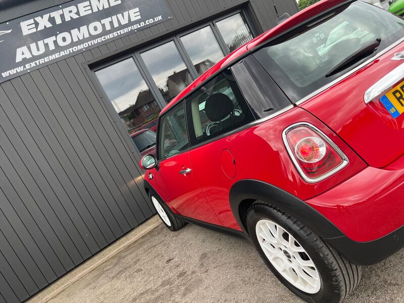 MINI HATCH