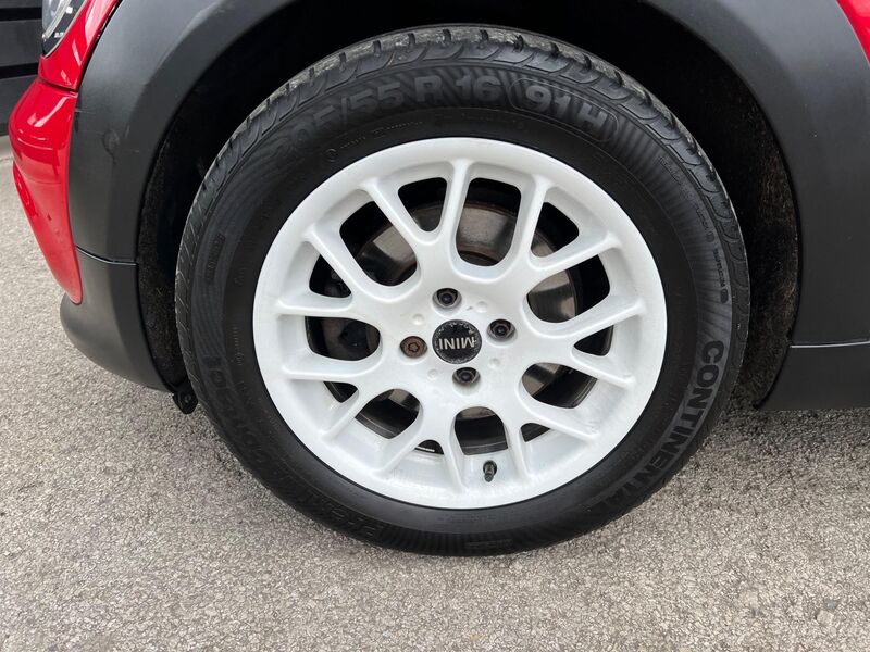 MINI HATCH