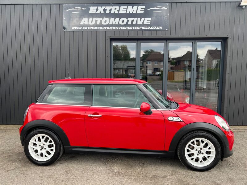 MINI HATCH
