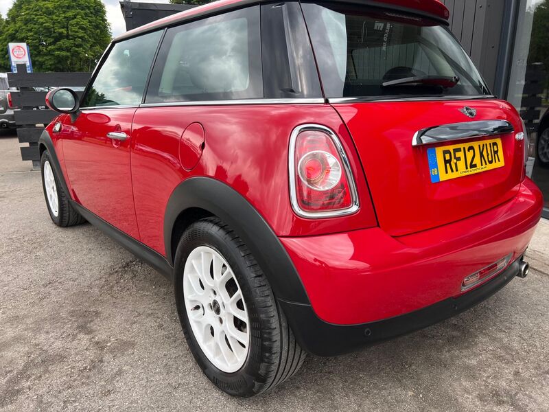 MINI HATCH