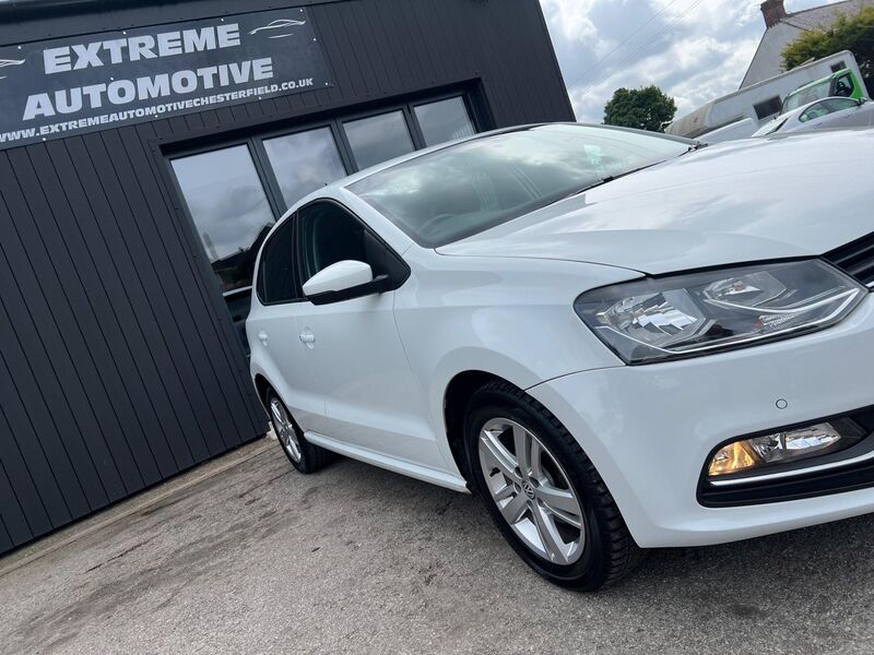 VOLKSWAGEN POLO