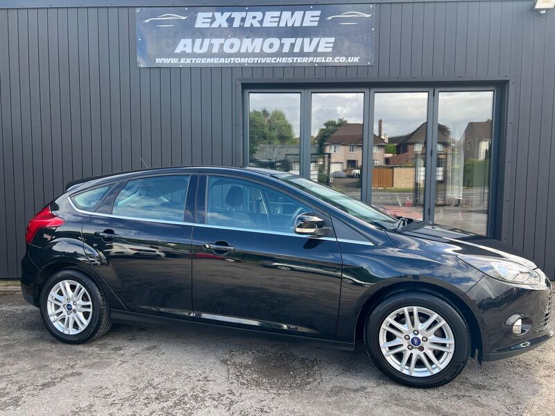 View FORD FOCUS 1.6 Titanium Euro 5 5dr