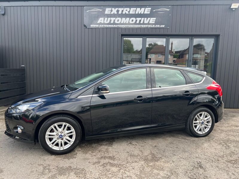View FORD FOCUS 1.6 Titanium Euro 5 5dr