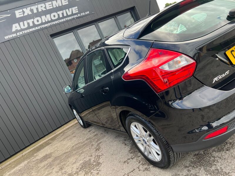 FORD FOCUS