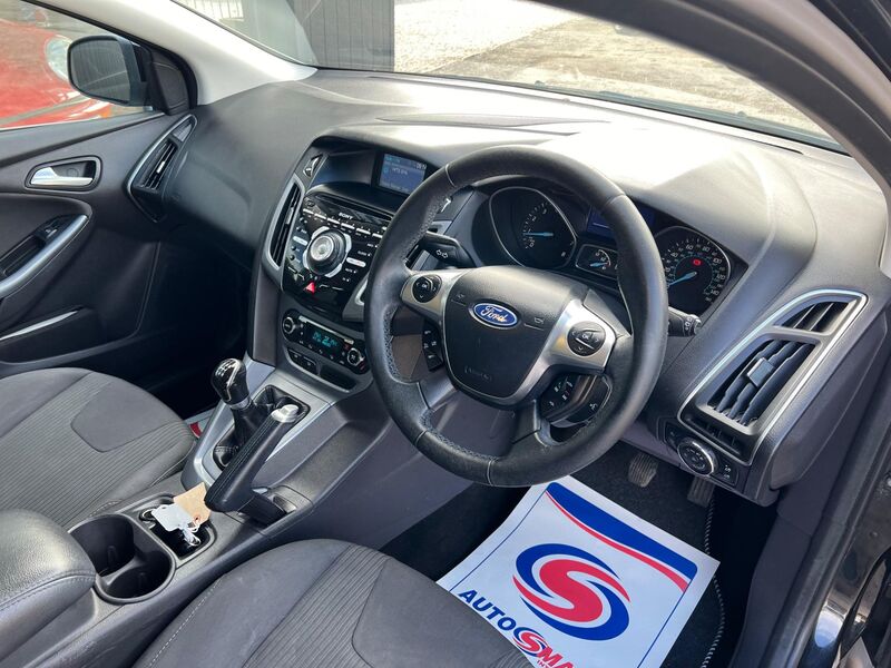 FORD FOCUS