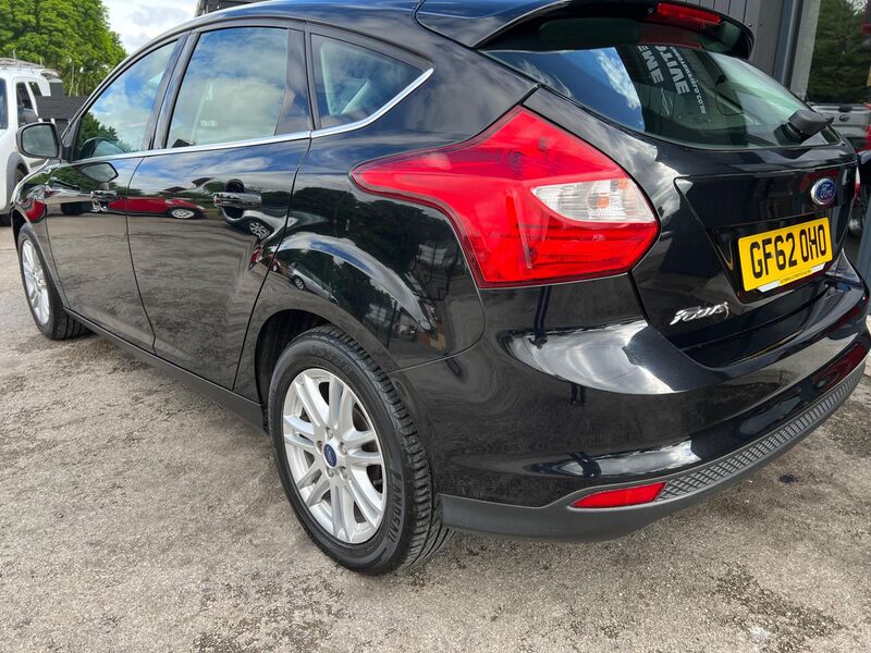 FORD FOCUS