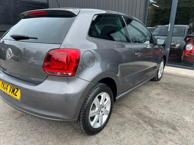VOLKSWAGEN POLO