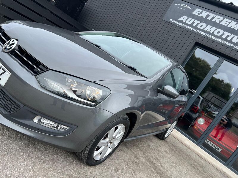 VOLKSWAGEN POLO