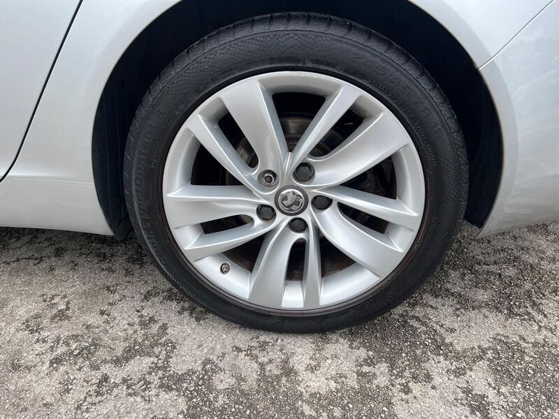 VAUXHALL INSIGNIA