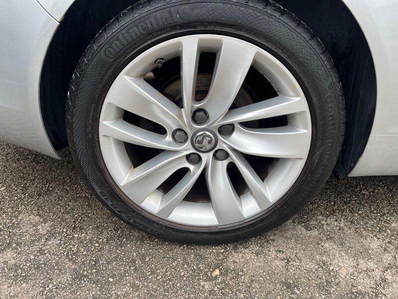 VAUXHALL INSIGNIA