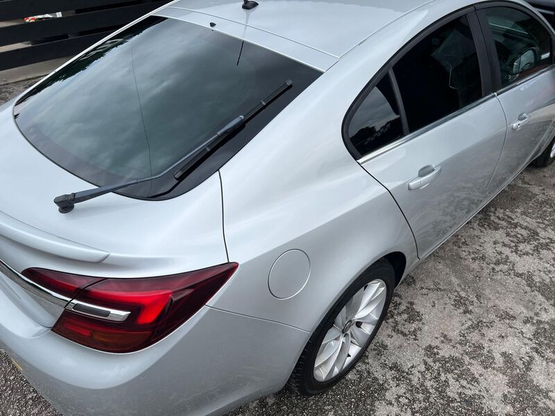 VAUXHALL INSIGNIA
