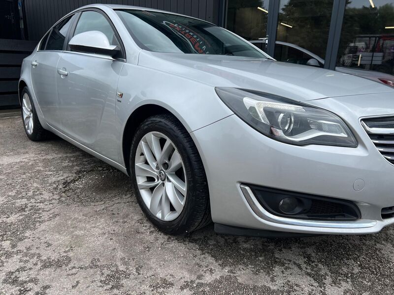 VAUXHALL INSIGNIA