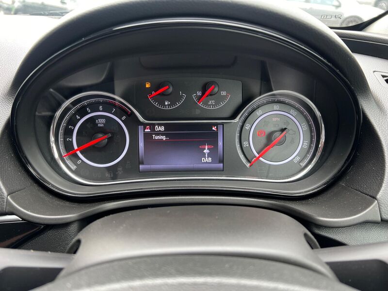 VAUXHALL INSIGNIA