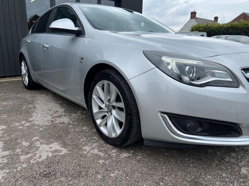 VAUXHALL INSIGNIA