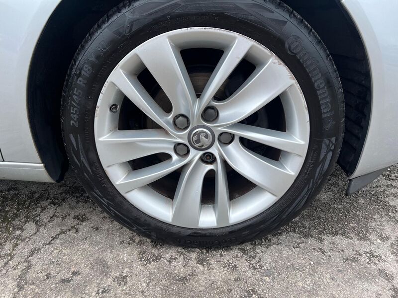 VAUXHALL INSIGNIA