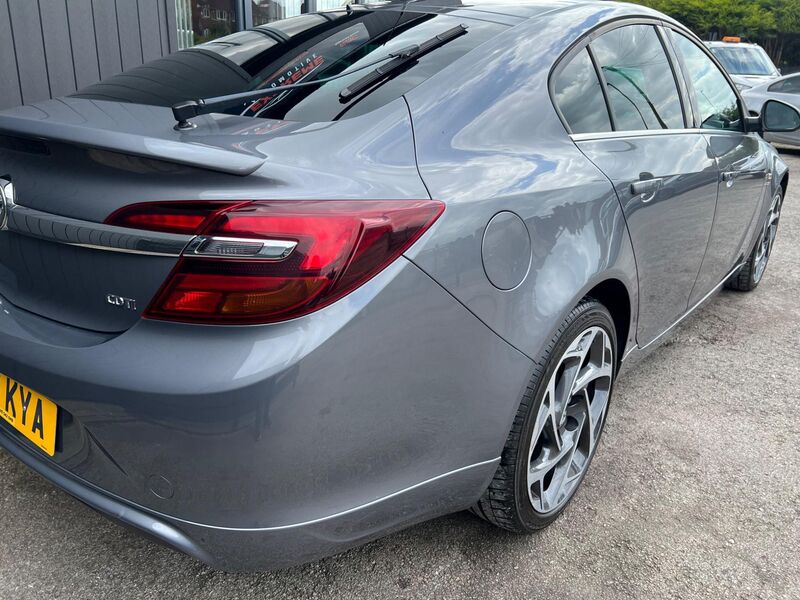 VAUXHALL INSIGNIA