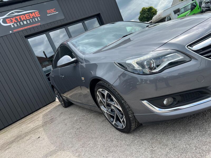 VAUXHALL INSIGNIA