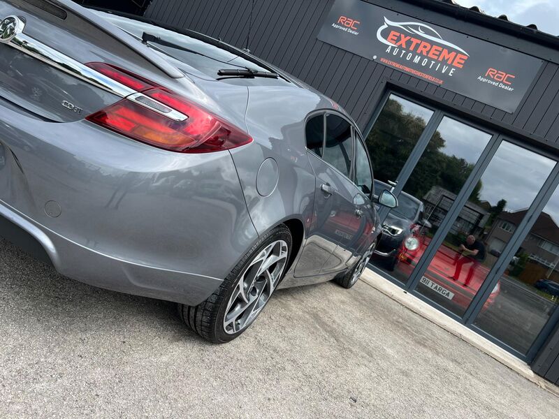 VAUXHALL INSIGNIA